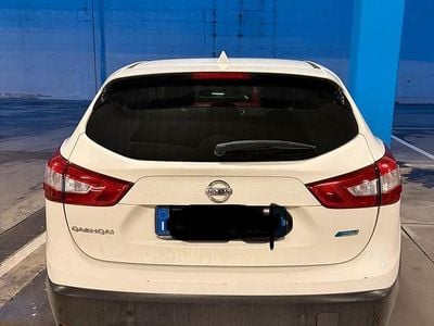 Usata Nissan Qashqai Acenta 110 CV (80 kW) 2016 Bianco SUV