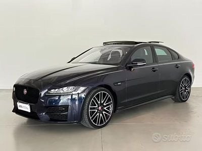 Usata Jaguar XF R-Sport 180 CV (132 kW) 2016 Blu Berlina