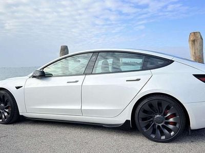 Bianco Usata 2021 Tesla Model 3 Performance Berlina | 30.900 € (Buon prezzo)