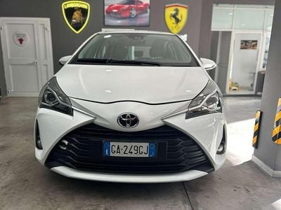 Usata Toyota Yaris Active 72 CV (52 kW) 2019 Bianco Berlina