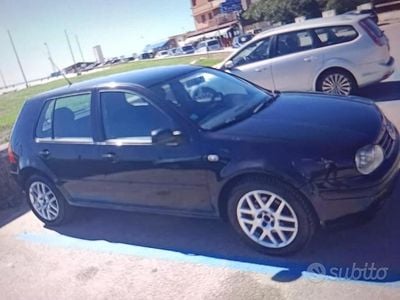 Usata VW Golf 101 CV (74 kW) 2003 Nero Berlina