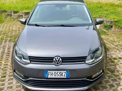 Usata VW Polo 90 CV (66 kW) 2017 Grigio Berlina
