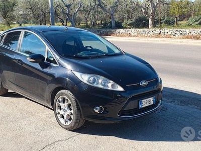 Usata Ford Fiesta Titanium 80 CV (58 kW) 2011 Nero Utilitaria