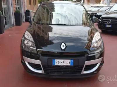 Usata Renault Scénic III 131 CV (96 kW) 2011 Nero Monovolume