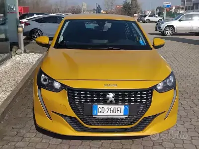 Usata Peugeot 208 Active 75 CV (55 kW) 2020 Giallo Utilitaria
