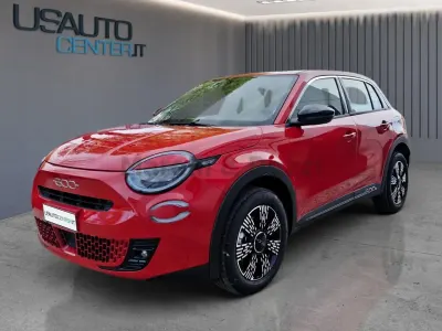 Nuova Fiat 600 Pop 110 CV (80 kW) 2026 Rosso SUV