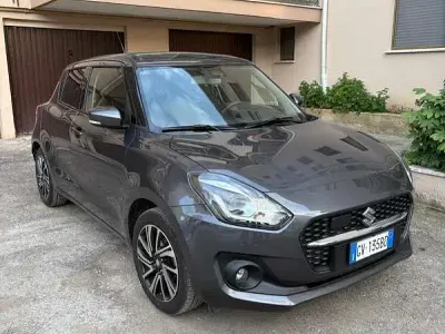 Usado Suzuki Swift 83 CV (61 kW) 2024 Utilitario