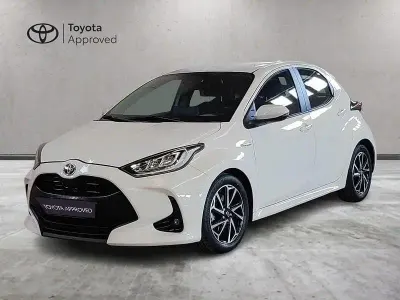 Usata Toyota Yaris Hybrid Trend 116 CV (85 kW) 2022 Bianco Berlina