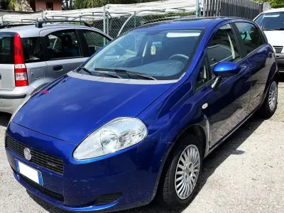 Usata Fiat Punto 75 CV (55 kW) 2008 Blu Utilitaria