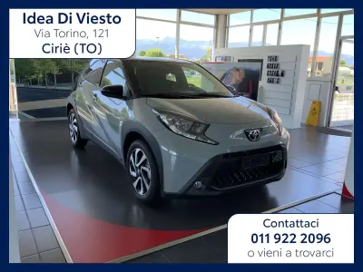Nuova Toyota Aygo X Trend 72 CV (52 kW) 2025 Tarragon green/black SUV