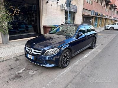 Usata Mercedes C180 120 CV (88 kW) 2019 Blu Station wagon