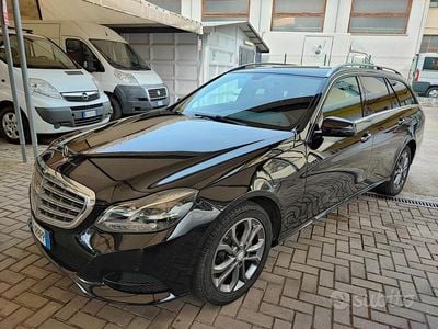 Usata Mercedes E220 136 CV (100 kW) 2014 Nero Station wagon