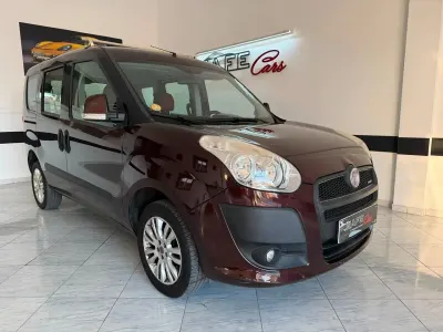Usata Fiat Doblò Emotion 90 CV (66 kW) 2011 Marrone Monovolume