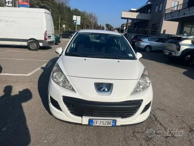 Käytetty Peugeot 207 68 HP (50 kW) 2011 Valkoinen
