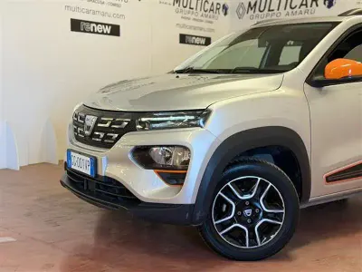 Usata Dacia Spring Comfort 33 kW (45 CV) 2021 Grigio chiaro Utilitaria