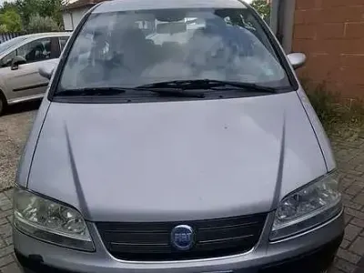 Usata Fiat Idea 80 CV (58 kW) 2007 Argento Monovolume
