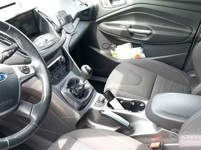 Usata Ford Kuga 120 CV (88 kW) 2016 Bianco SUV