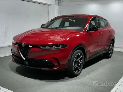Nowe Alfa Romeo Tonale Sprint 160 KM (117 kW) 2025 Czerwony SUV