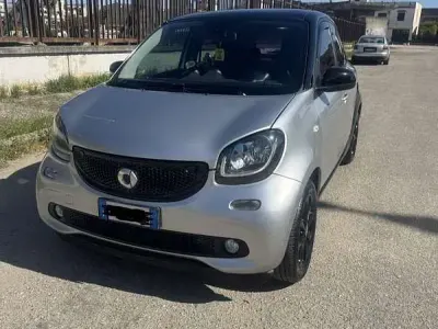 Usata Smart ForFour 71 CV (52 kW) 2016 Utilitaria