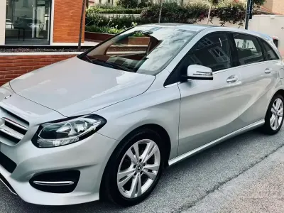 Usata Mercedes B160 90 CV (66 kW) 2016 Grigio Utilitaria