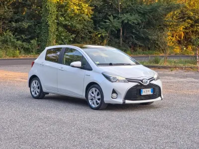 Usata Toyota Yaris Hybrid