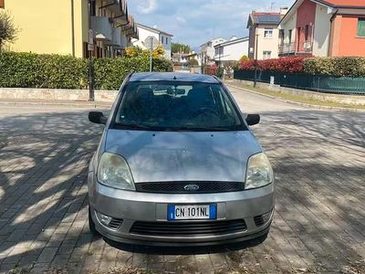 Usata Ford Fiesta 60 CV (44 kW) 2004 Utilitaria