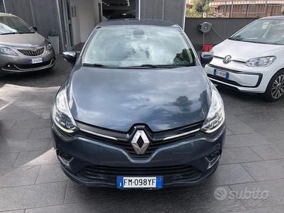 Usata Renault Clio IV Intens 75 CV (55 kW) 2018 Grigio Berlina