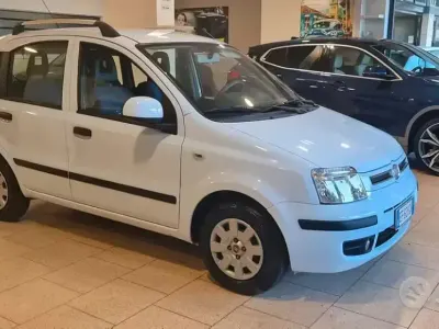 Usata Fiat Panda Active 60 CV (44 kW) 2011 Blu Utilitaria