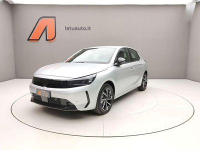 Usata Opel Corsa 101 CV (74 kW) 2025 Kristall silver Utilitaria
