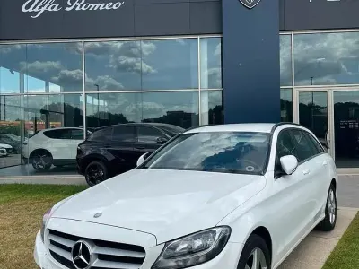 Usata Mercedes C180 Business 116 CV (85 kW) 2016 Bianco Station wagon