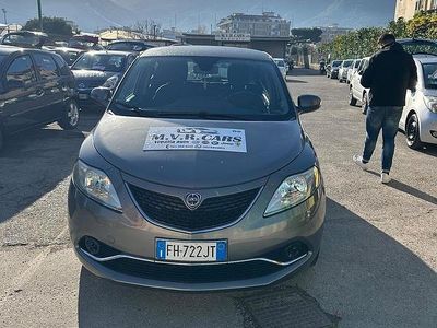 Usata Lancia Ypsilon Gold 95 CV (69 kW) 2017 Grigio Utilitaria