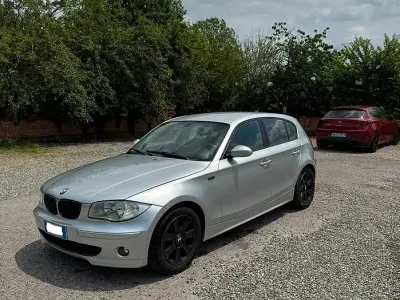 Usata BMW 116 116 CV (85 kW) 2006 Grigio Utilitaria