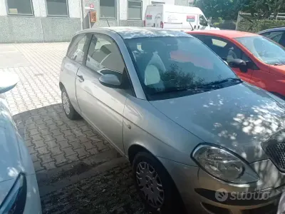 Usata Lancia Ypsilon 80 CV (58 kW) 2006 Grigio Utilitaria