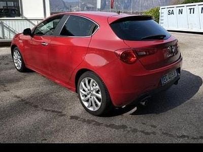 Usata Alfa Romeo Giulietta Distinctive 140 CV (102 kW) 2011 Rosso Utilitaria