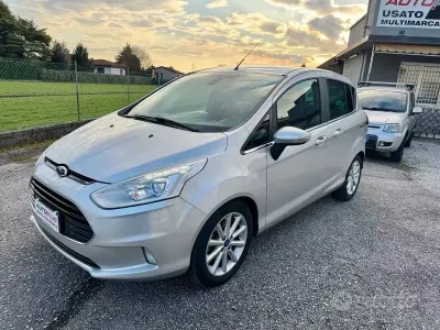 Usata Ford B-MAX Titanium 75 CV (55 kW) 2015 Nero Monovolume