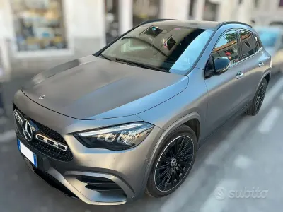 Usata Mercedes GLA200 150 CV (110 kW) 2024 Grigio SUV