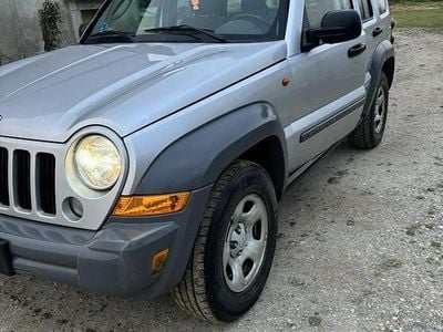 Usado Jeep Cherokee 163 CV (119 kW) 2006 SUV