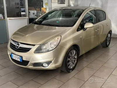 Usata Opel Corsa Club 80 CV (58 kW) 2010 Marrone Utilitaria