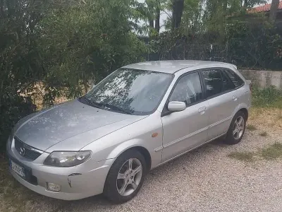 Usata Mazda 323 86 CV (63 kW) 2003 Berlina