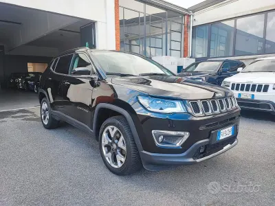 Usado Jeep Compass Limited 140 CV (102 kW) 2020 Negro SUV
