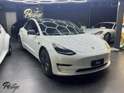 Usata Tesla Model 3 Standard Range 88 kW (120 CV) 2023 Bianco Berlina