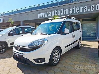 Usata Fiat Doblò Lounge 120 CV (88 kW) 2017 Bianco Monovolume