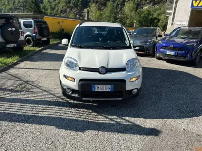 Usata Fiat Panda 4x4 S 86 CV (63 kW) 2017 Bianco Utilitaria