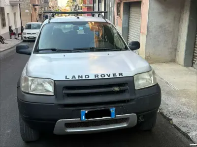 Usata Land Rover Freelander 111 CV (81 kW) 2002 Argento SUV