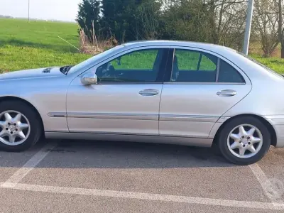 Usata Mercedes 200 116 CV (85 kW) 2001 Grigio Berlina