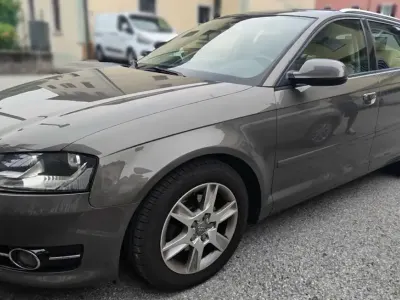Usata Audi A3 Sportback Young 90 CV (66 kW) 2012 Grigio Utilitaria