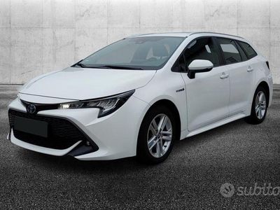 Usata Toyota Corolla Business Edition 122 CV (89 kW) 2021 Bianco Station wagon