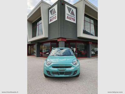 Nuova Fiat 600 La Prima 136 CV (100 kW) 2025 Bianco SUV