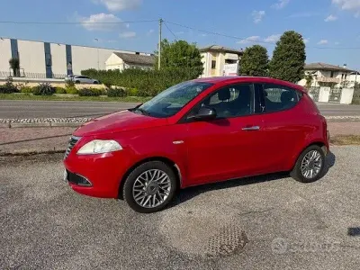 Usata Lancia Ypsilon S 85 CV (62 kW) 2012 Rosso Utilitaria