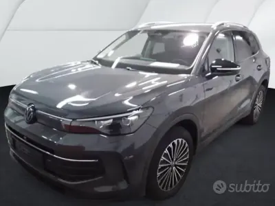 Usata VW Tiguan Life 131 CV (96 kW) 2025 Dolphin grey SUV